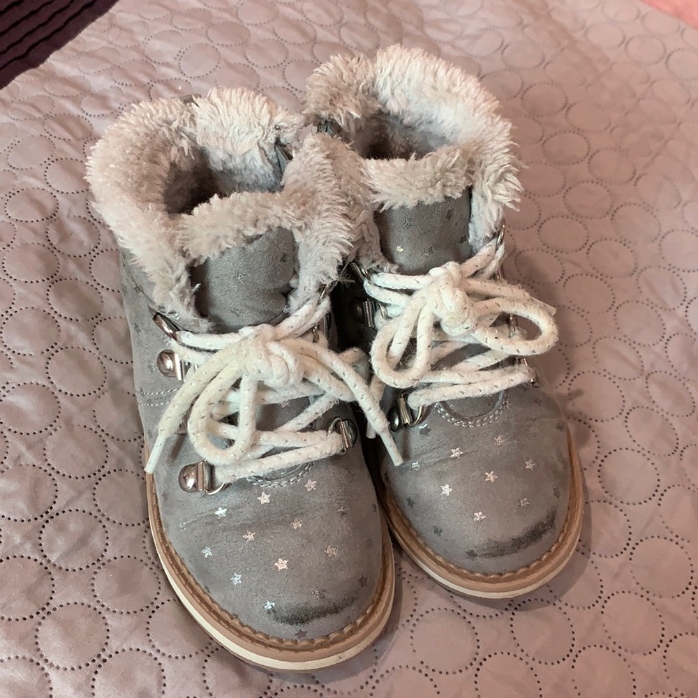 Girl boots